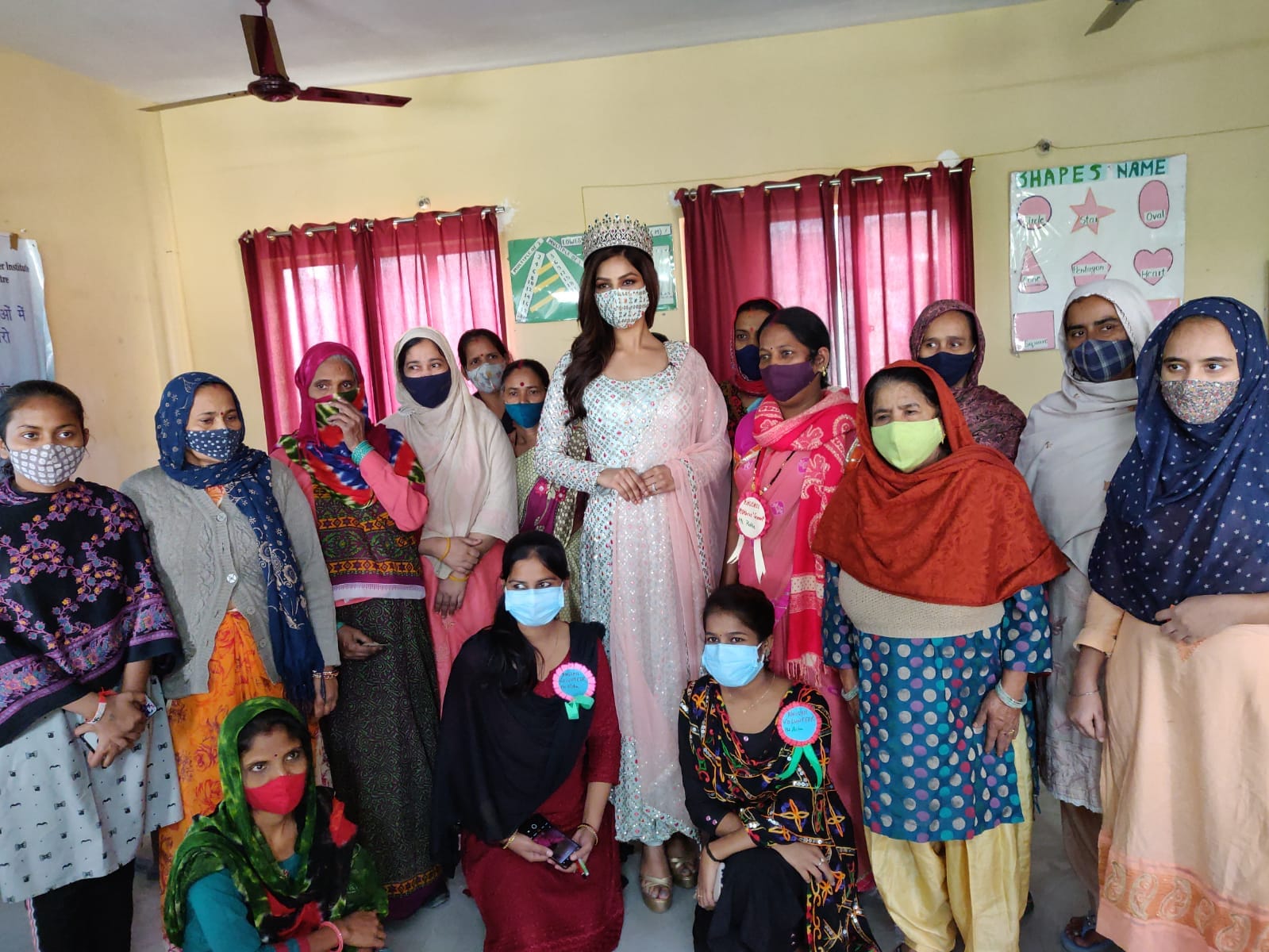 मिस यूनिवर्स हरनाज के  पैतृक गाँव  में लगा खुशिओं  का  मेला