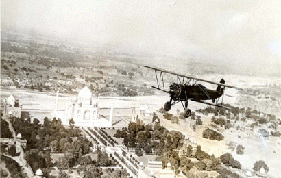Flying Carpet 410x260 - 1932 में ताजमहल के ऊपर से गुजरता फ्लाइंग कार्पेट
