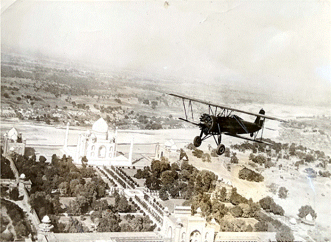 1932 में ताजमहल के ऊपर से गुजरता फ्लाइंग कार्पेट Flying Carpet - 1932 में ताजमहल के ऊपर से गुजरता फ्लाइंग कार्पेट