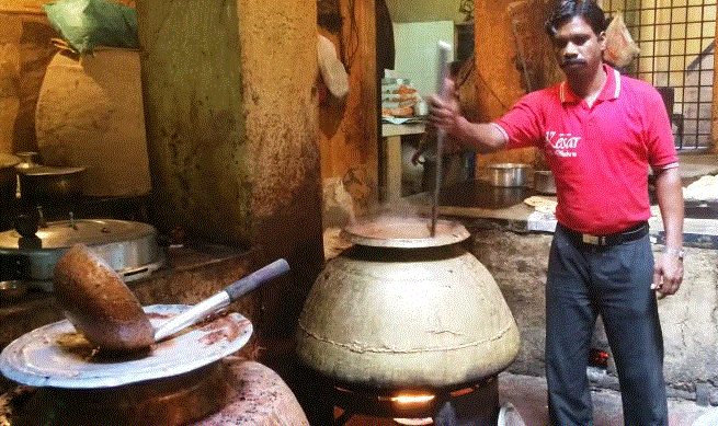 Dhaba - अमृतसर का 100 साल पुराना केसर दा ढाबा, दाल मखनी के लिए मशहूर