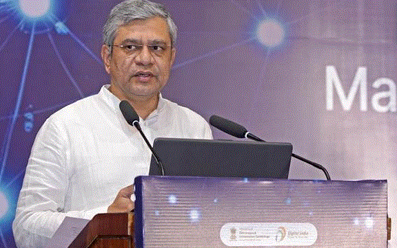 AI India - भारत बनाएगा अपना खुद का AI मॉडल: फरवरी 2026 तक होगा लॉन्च