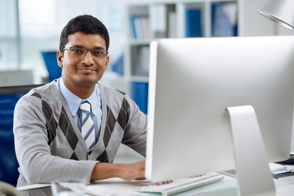 IT Engineer - क्यों भारतीय IT पेशेवर दुनिया भर में सबसे सफल हैं? जानिए उनका रहस्य