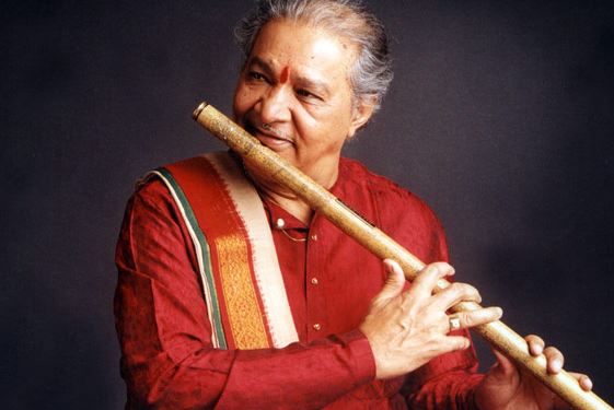 पंडित हरिप्रसाद चौरसिया: बांसुरी की वह आवाज जिसने भारतीय संगीत को दुनिया तक पहुंचाया